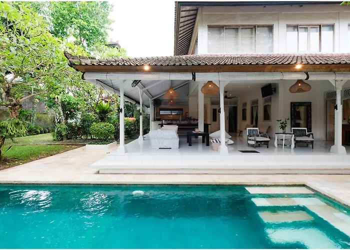 Hari * Seminyak (Bali)